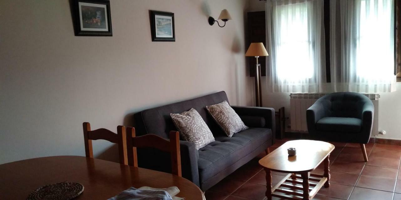 Apartamentos Rurales La Fuente De Bascones Villahormes ภายนอก รูปภาพ